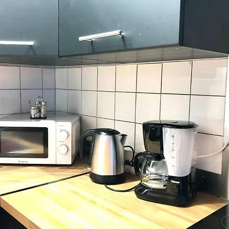 Proche Gare + Parking , Impasse Tranquille Апартаменты