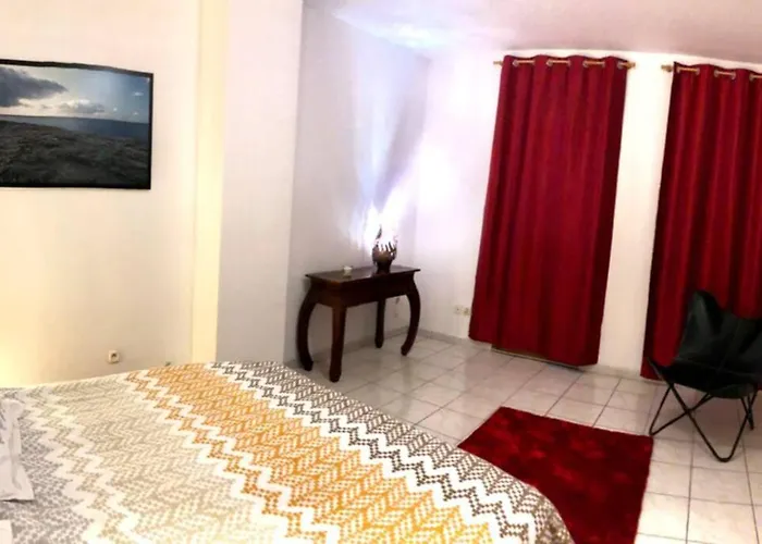 Proche Gare + Parking , Impasse Tranquille アパート モントーバン