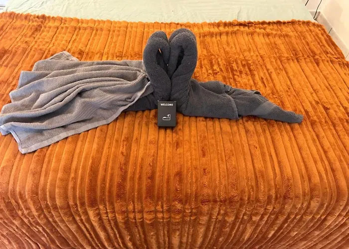 Proche Gare + Parking , Impasse Tranquille アパート *